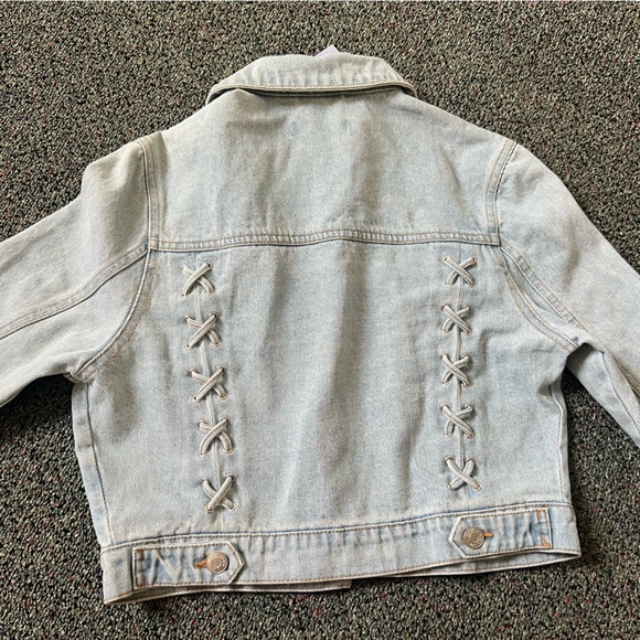 MISSGUIDED Light Wash Blue Jean Denim Lace Up Back Detail Cropped Jacket Sz S - Picture 12 of 16